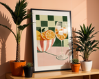 Mockup av Tropical Charm Drink affisch på vägg – köp enkelt hos Bozetto i hög kvalitet