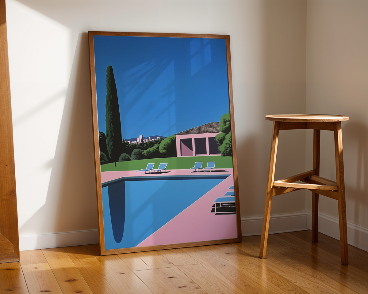 Mockup av Pink & Blue Retro Hiroshi affisch på vägg – köp enkelt hos Bozetto i hög kvalitet