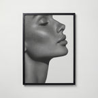 Soft Freckled Profile Poster – svart ram