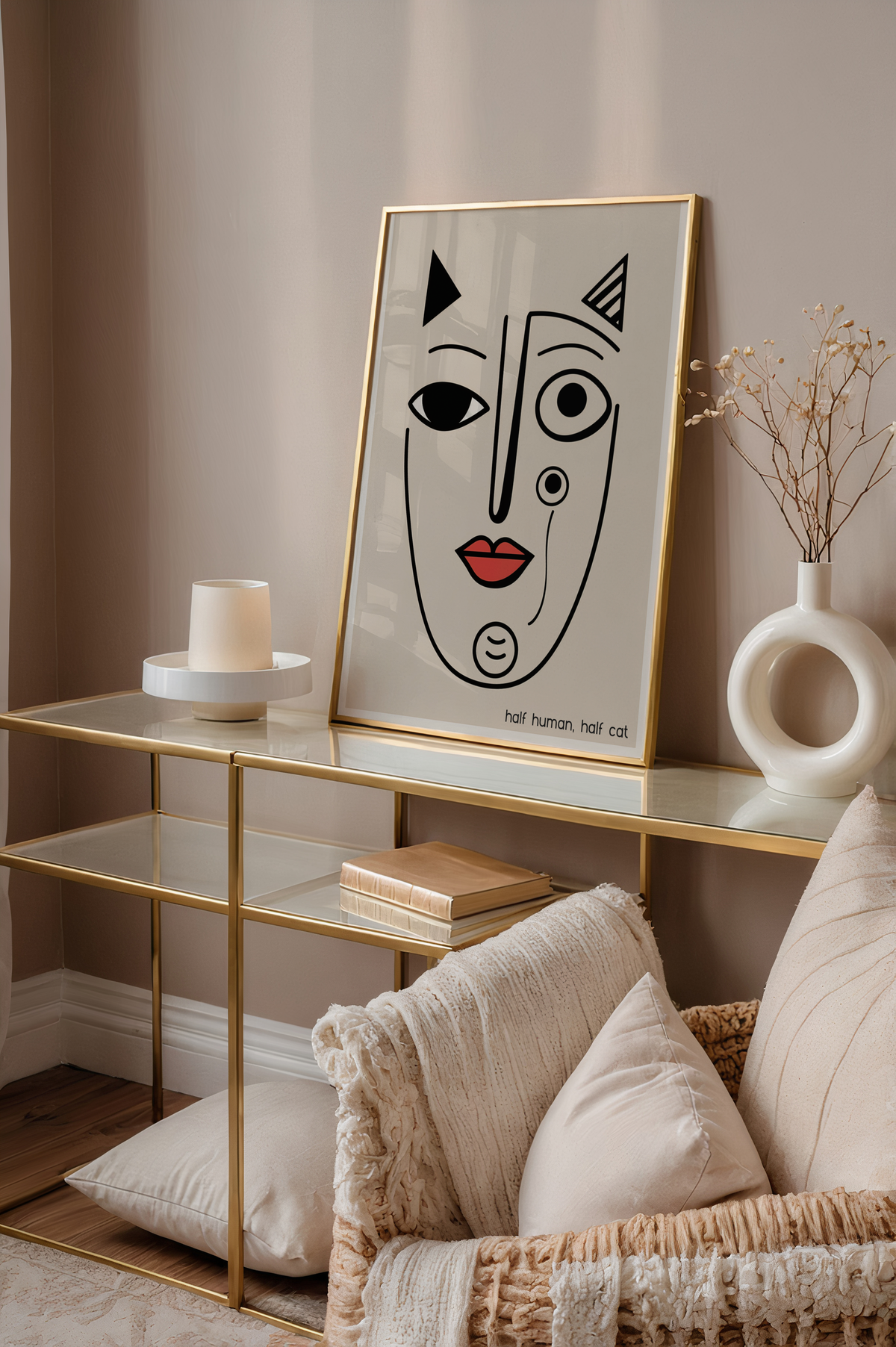 Half Human Half Cat poster mockup på vägg – inramad konstaffisch i interiör från Bozetto