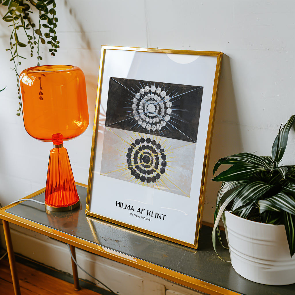 Hilma af Klint The Swan No.8 i väggmockup – konsttryck från Bozetto i hög kvalitet