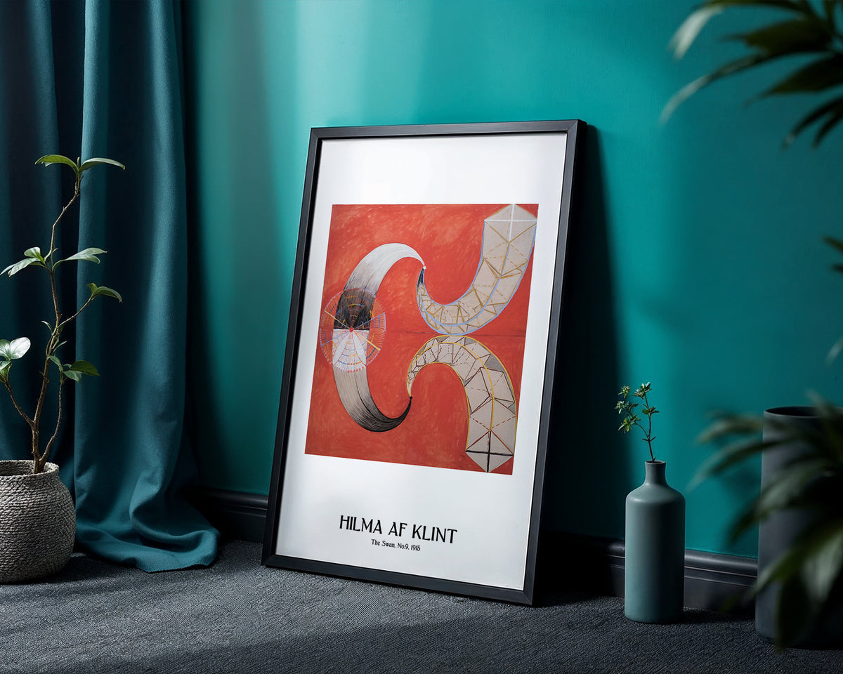 Väggmockup med Hilma af Klint The Swan No.9 – köp enkelt hos Bozetto affisch i hög kvalitet