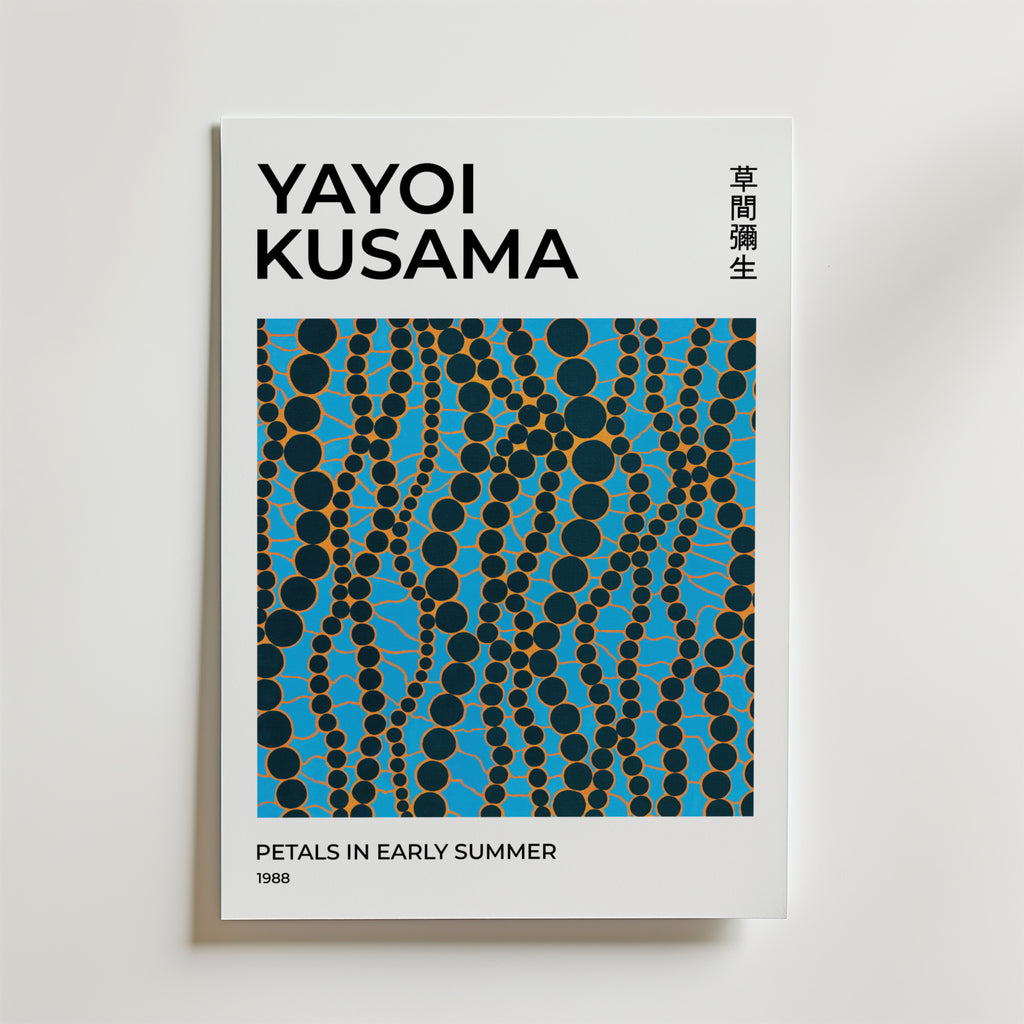 Yayoi Kusama Summer Petals – stilfullt konsttryck från Bozetto, tryckt på matt finpapper
