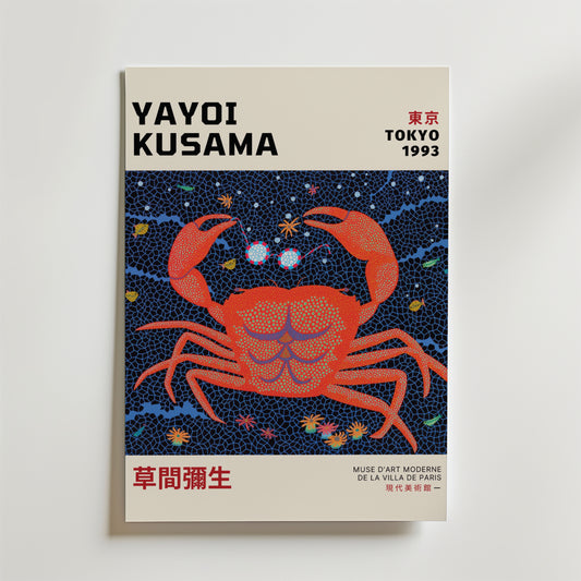 Yayoi Kusama Cosmic Crab Poster från Bozetto har fet svart text, en rödprickig krabba, japanska detaljer, "Tokyo 1993" och "Musée d'Art Moderne de la Ville de Paris" - tryckt på FSC-certifierat premiumpapper med en högkvalitativ finish.