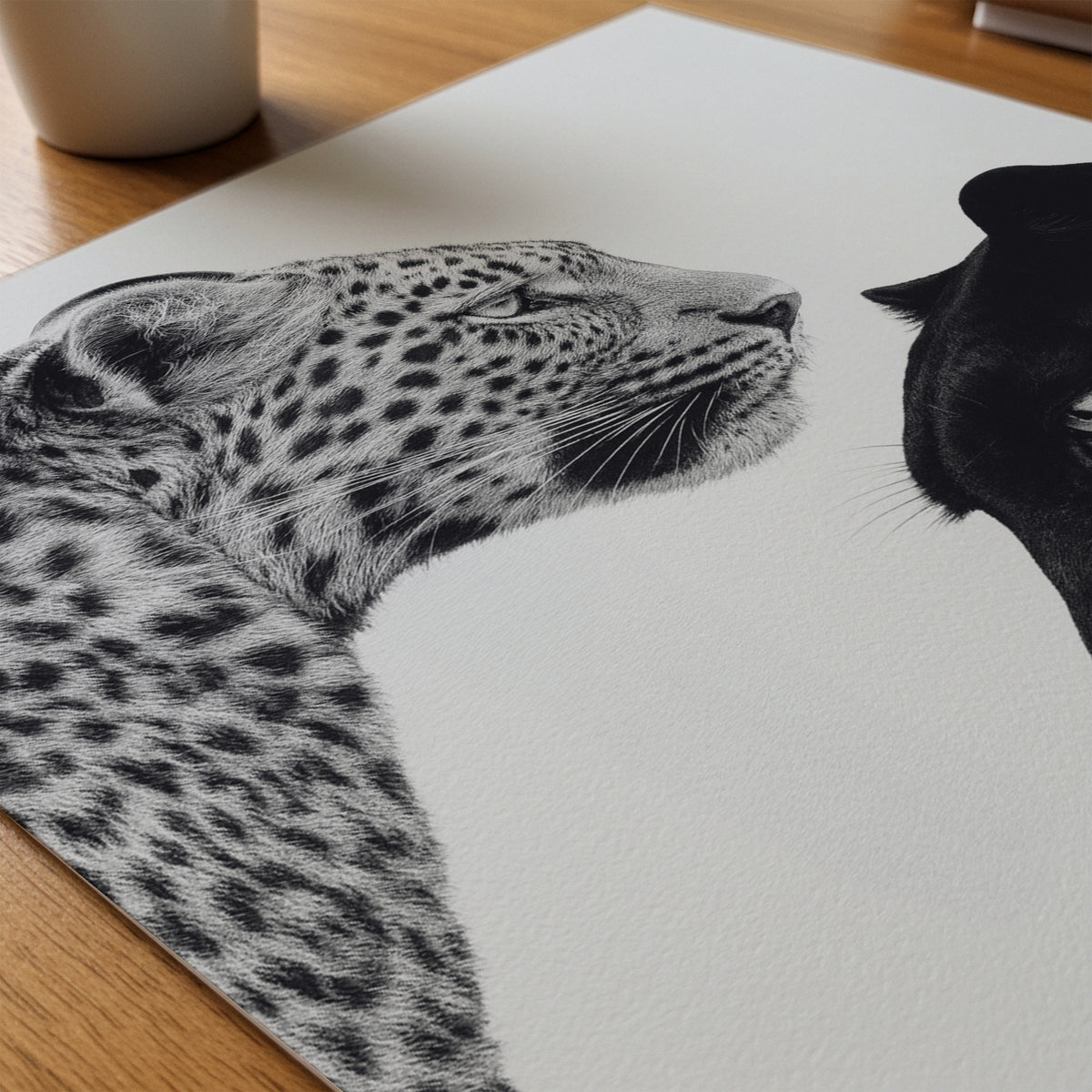 Leopard Meets Panther Poster – närbild på papper