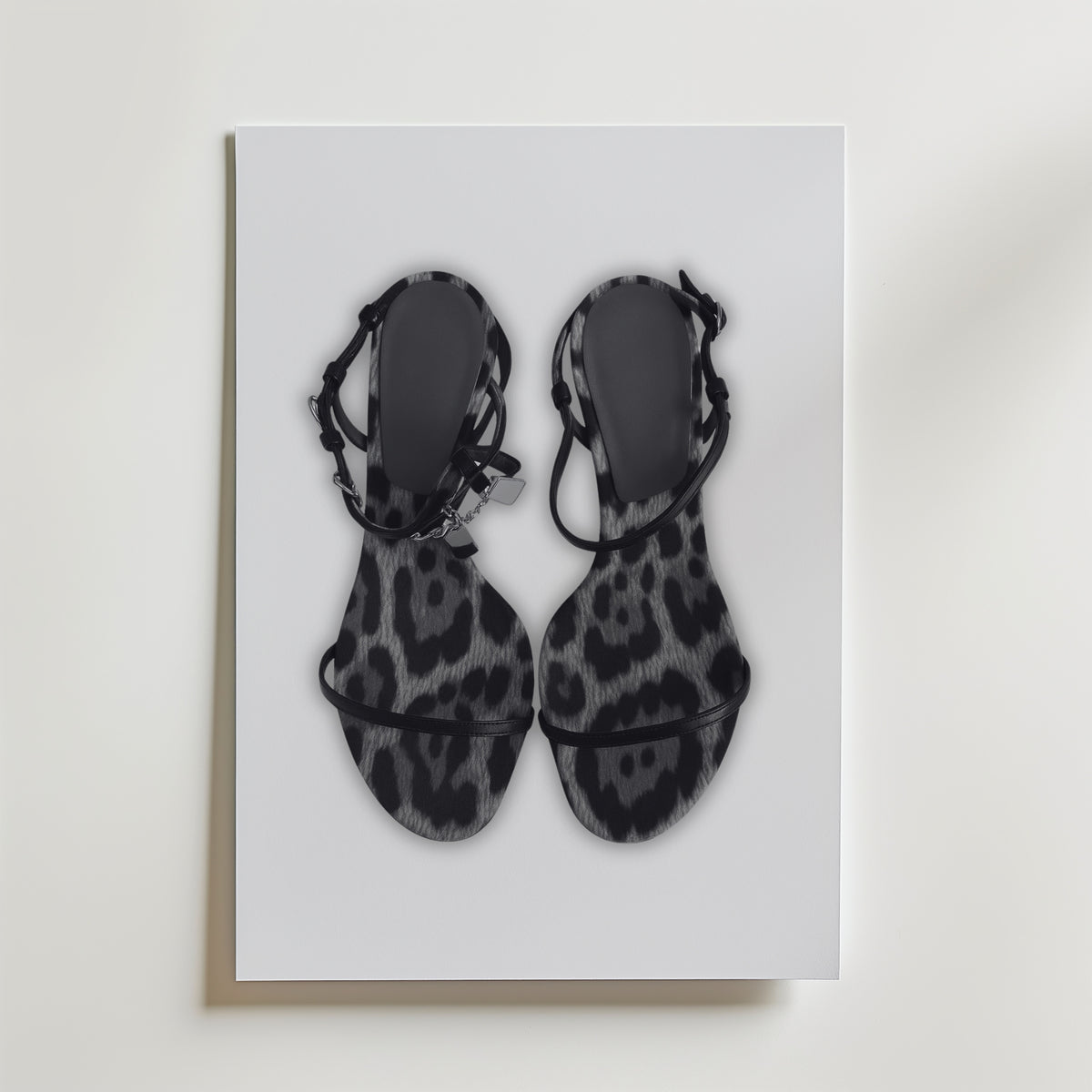 Spotted Strap Sandals Poster – canvas utan passepartout