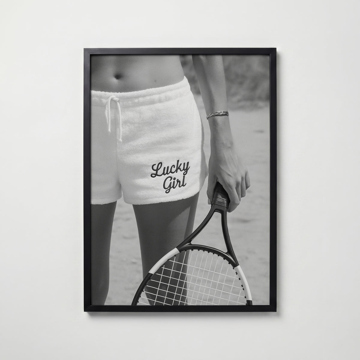 Lucky Girl Tennis Poster – svart ram