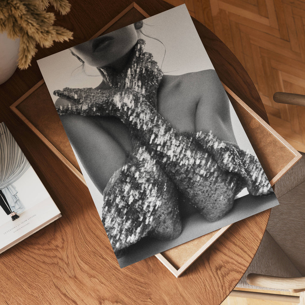Sequin Elegance poster visad rakt fram – Bozetto affisch i hög tryckkvalitet i hög tryckkvalitet