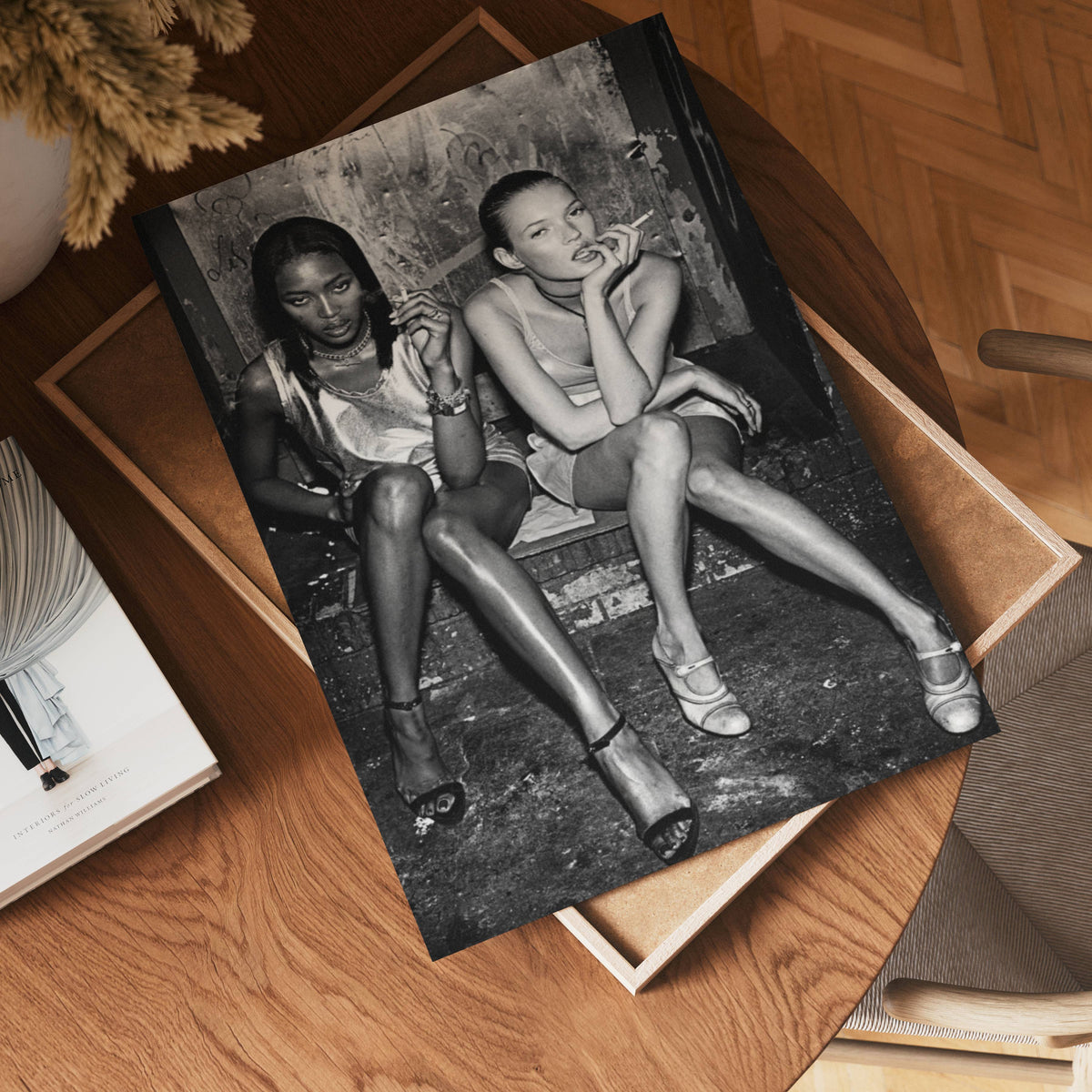 Storleksjämförelse för 90s Supermodel Night affisch – Bozetto erbjuder flera format