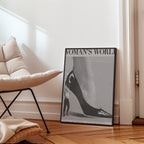 Woman’s World poster visualiserad på vägg – se rätt storlek med mockup från Bozetto