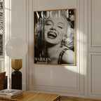 Väggmockup av Marilyn Vogue affisch på ljus tegelvägg – Bozetto konsttryck i hög tryckkvalitet
