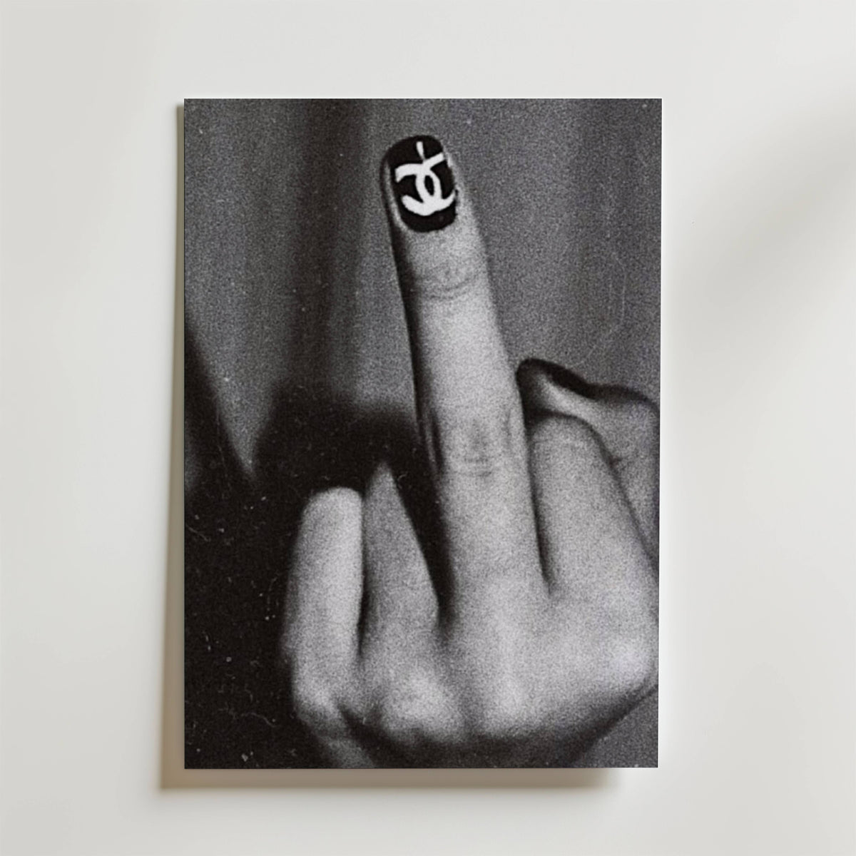 Rebel Chic – stilfullt konsttryck från Bozetto, tryckt på matt finpapper i hög tryckkvalitet
