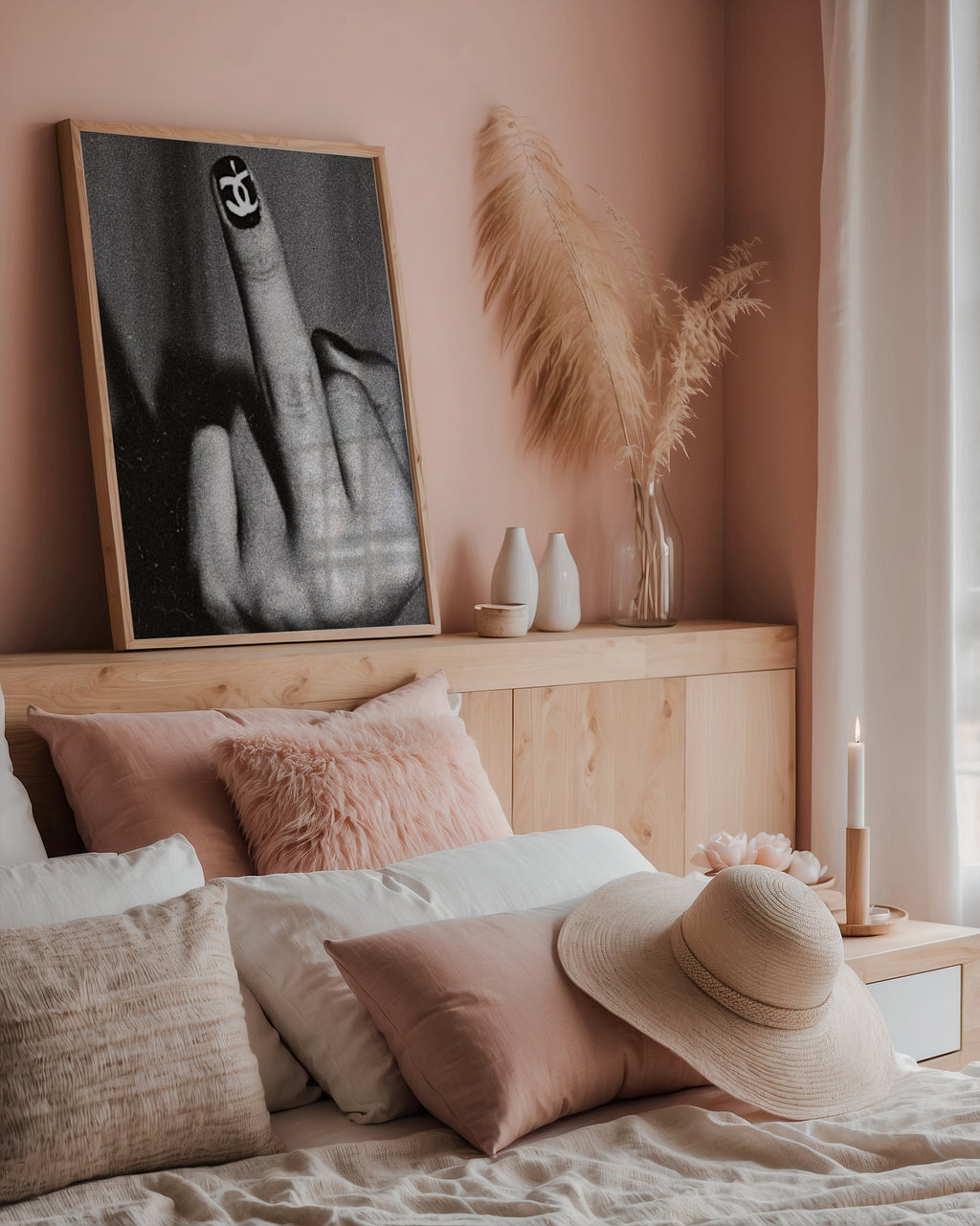 Rebel Chic poster visualiserad på vägg – se rätt storlek med mockup från Bozetto