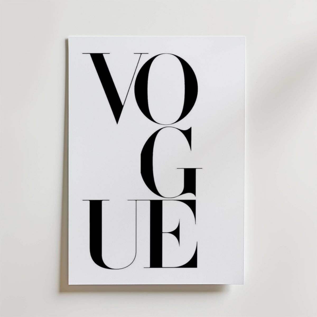 Vogue Letters – stilfullt konsttryck från Bozetto, tryckt på matt finpapper i hög tryckkvalitet