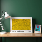 Väggmockup med Yayoi Kusama Flower Pulse – köp enkelt hos Bozetto affisch i hög kvalitet