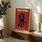 Väggmockup av Pulp Fiction affisch på ljus tegelvägg – Bozetto konsttryck i hög tryckkvalitet