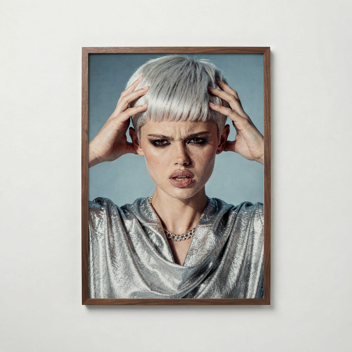 Silver Edge Poster i vardagsrumsmiljö