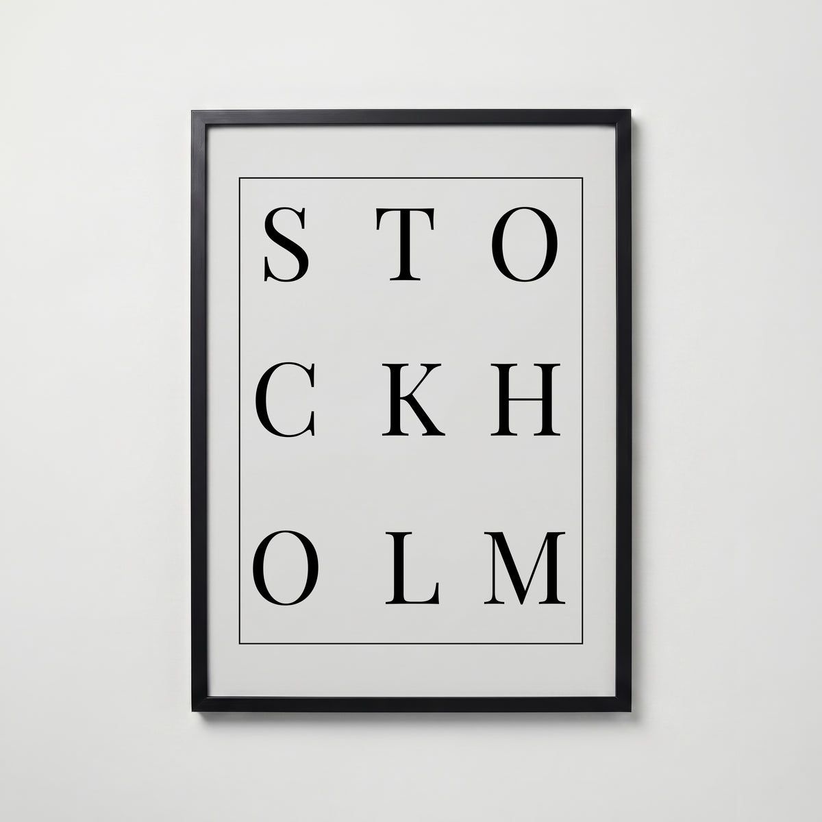 Stockholm Versaler Poster – svart ram