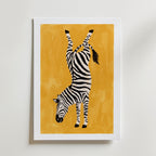 Upside Down Zebra Poster – med passepartout