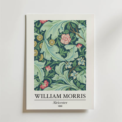 Bozetto William Morris Aleicester Poster visar ett naturmotiv med gröna blad och gulrosa blommor mot en ljus bakgrund. Texten nedan lyder: WILLIAM MORRIS, Aleicester, 1890.