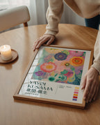 Yayoi Kusama Pastel Bloom – stilfullt konsttryck från Bozetto, tryckt på matt finpapper