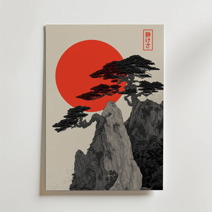 Bozetto Zen Wall Poster föreställer ett stiliserat berg och ett gammalt träd under en stor röd sol på en ljus bakgrund, med japanska tecken i en röd ruta som symboliserar naturens balans.