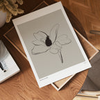 The Silent Bloom poster visad rakt fram – Bozetto affisch i hög tryckkvalitet i hög tryckkvalitet